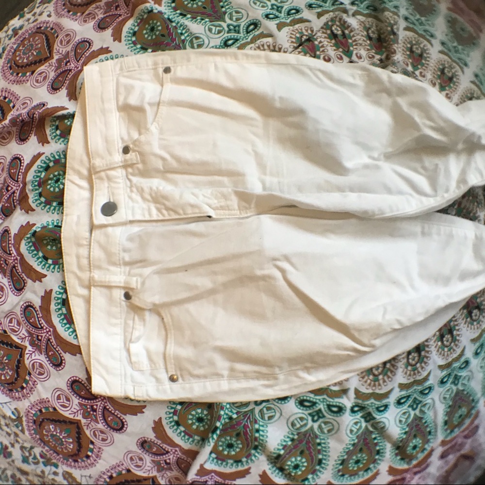 Uniqlo White Skinny Jeans